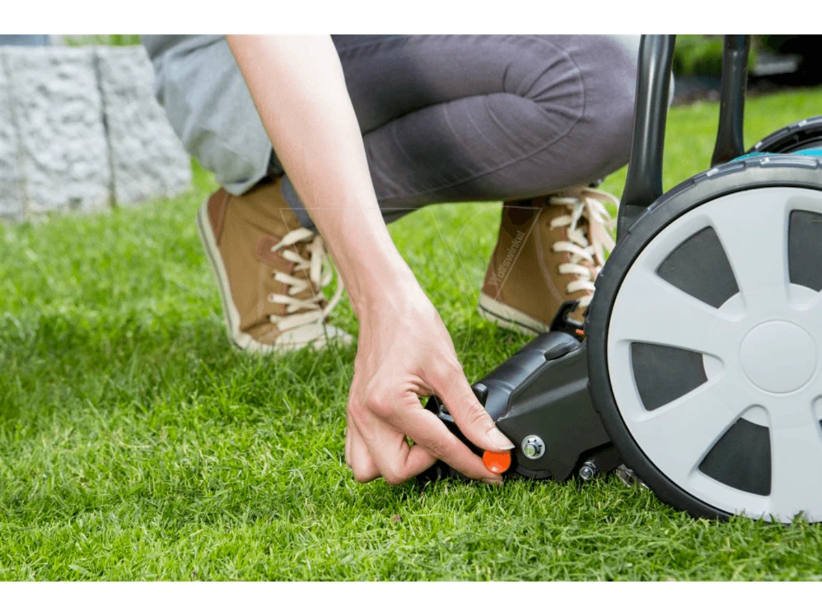 Gardena Maaier 330 Classic Actie Met Bak 7 Gardena Maaier 330 Classic Actie Met Bak - Afbeelding 5