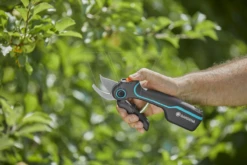 Gardena Assistcut Accu Snoeischaar 25mm -Gardena Verkoopwinkel 970534801 07 Gardena20AssistCut20Accu20Snoeischaar2025MM